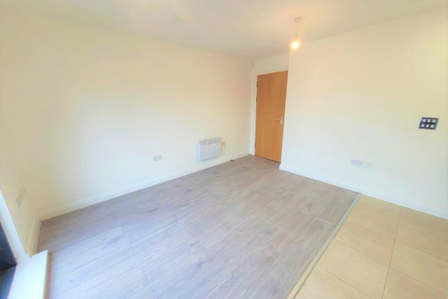 Flat for sale in Central Gardens, City Centre