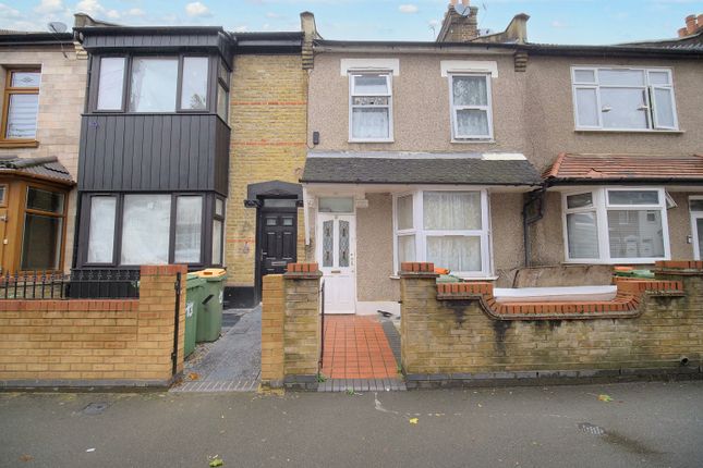 Thumbnail Terraced house for sale in Cromwell Road, London