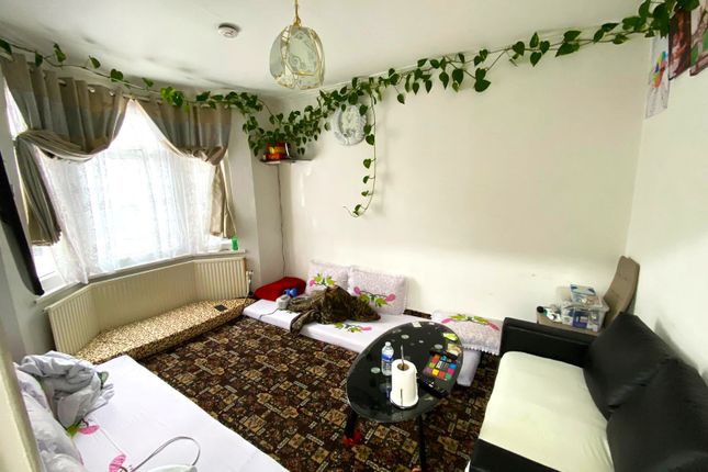 2, Hammond Road, Southall photo 2