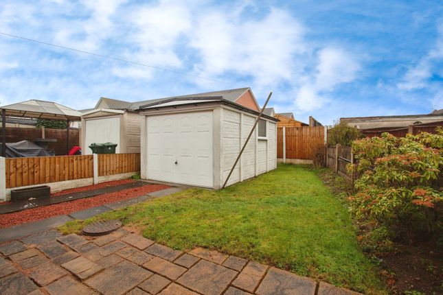 9, Bretby Close, South Yorkshire photo 4