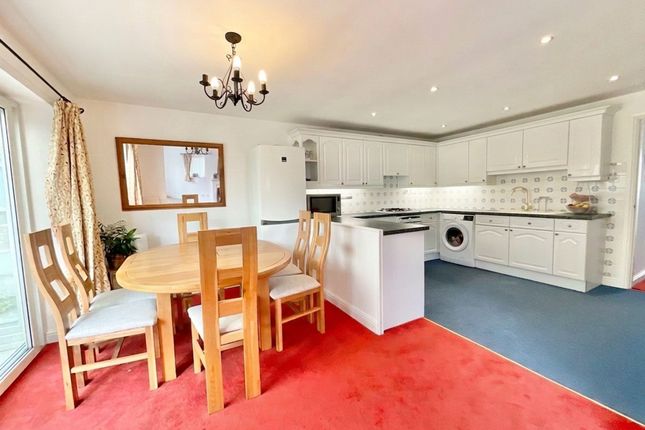 174 Sandbach Road, Stoke-On-Trent photo 2