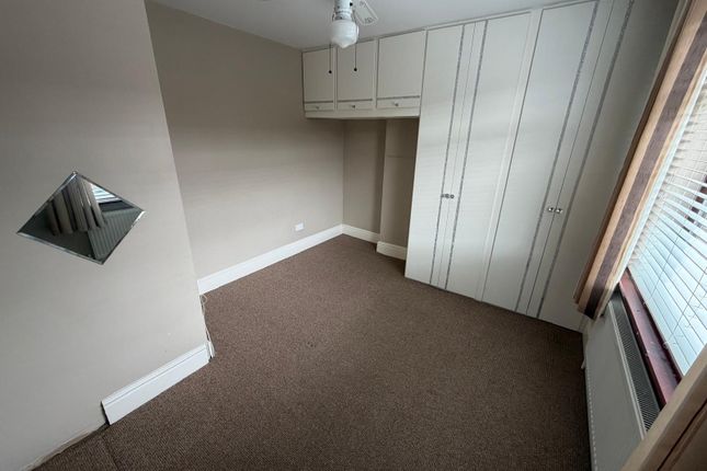 215 215,, 215 North Road, Manchester photo 5