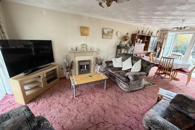 22, Ennerdale Close, Daventry photo 2