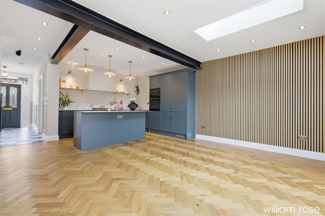 22, Rolls Park Road, London photo 3