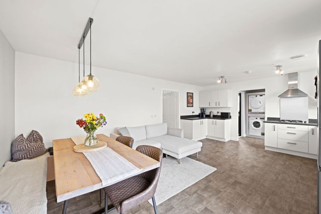 34 East Kip Walk, Livingston photo 2