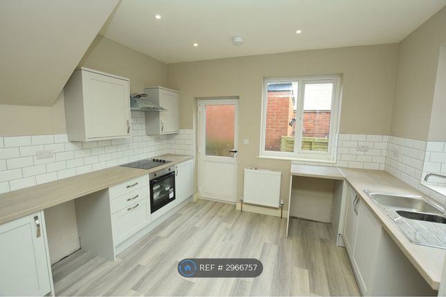 Scalby Road, Scarborough photo 4