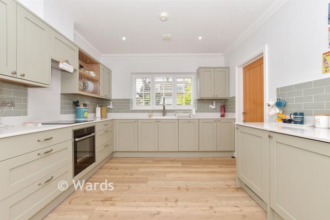 4-bed detached on 7, St. Crispin Close, Deal, £600,000