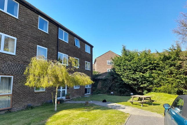 Flat 24, Marden House, Barnham photo 2