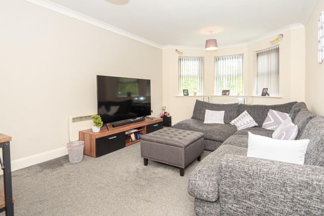 12, Farsley Beck Mews, Leeds photo 3