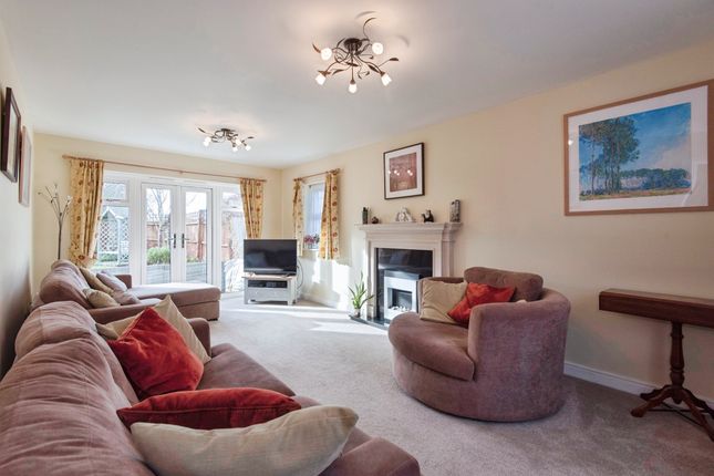 20, Marys Way, Royston photo 3