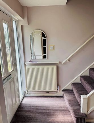 Spacious Family Home, Spacious Family Home, London photo 4