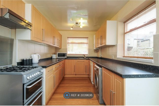 Vicarage Road, Sutton photo 2