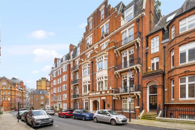 Flat 11, Shelley Court, 56, Tite Street, London photo 3