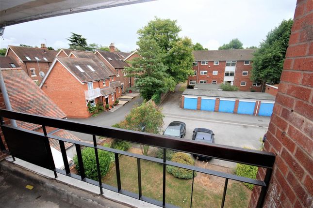 Flat 41, Riplingham, Leamington Spa photo 4