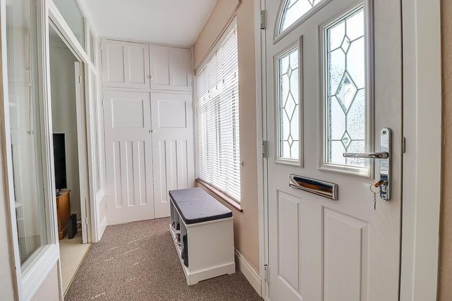 41, Oakengrange Drive, Southend-on-Sea photo 2