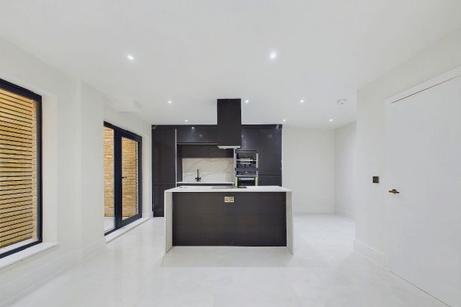 Apartment 3, Silver Leaves, Southill Road, Chislehurst photo 3