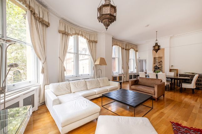 Flat Flat 1, 22, Northumberland Avenue, London photo 3