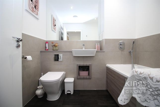 Flat for sale in North Square, Newhall, Harlow