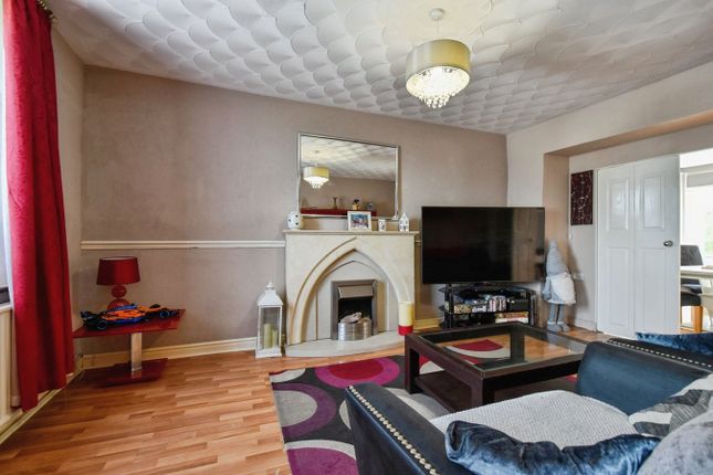 11, Llwynhen Road, Ammanford photo 2