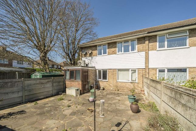 2-bed flat on 8, Littleton Road, Ashford, £250,000