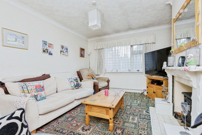 47, Hall Road, Leicester photo 4