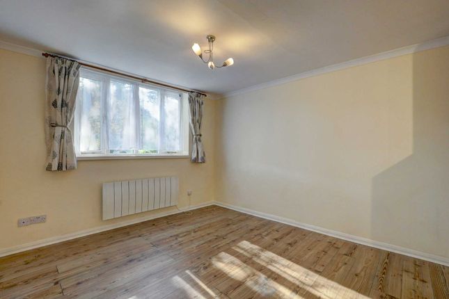 Flat for sale in Oakley Road, Chinnor