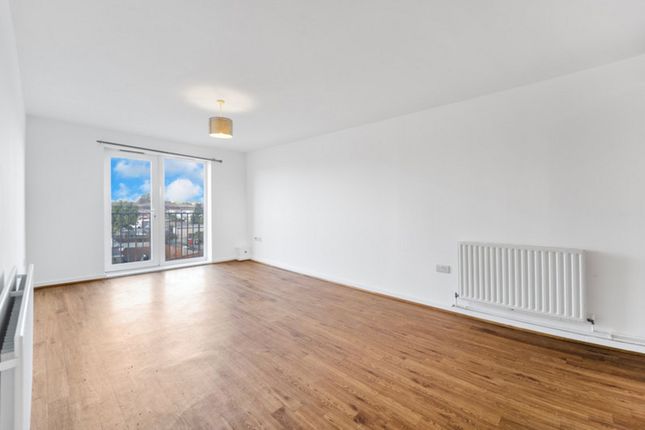 Flat Flat 9, Ashwood, Place, Slough photo 2