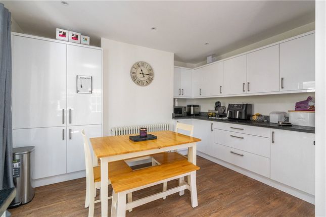 69, Leathley Crescent, Ilkley photo 4