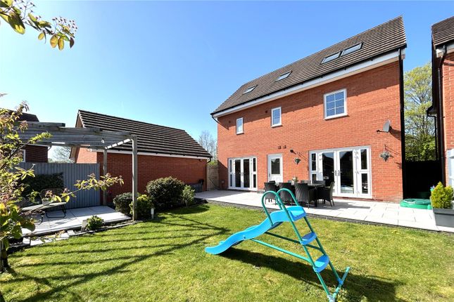 22, Viney Close, Hampshire photo 3
