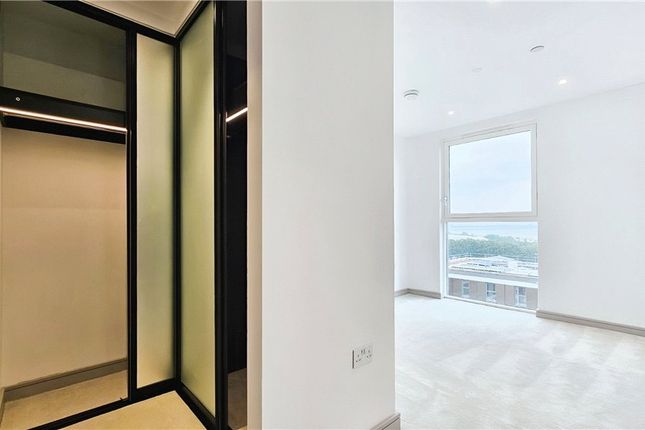 Flat 84, Lily House, 2, Eden Grove, Surrey photo 4