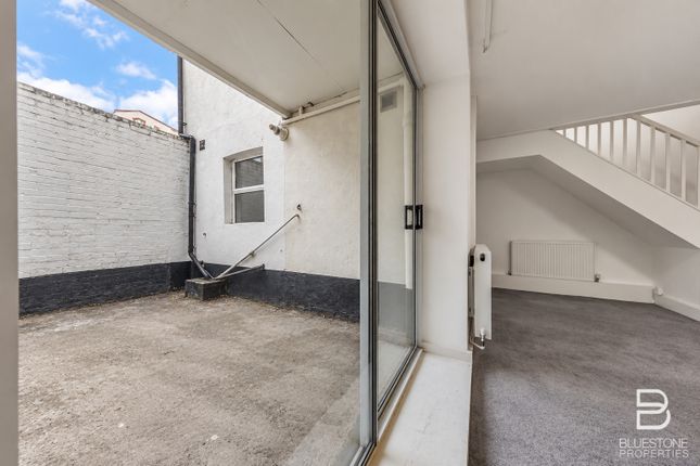 Flat A, 9, Station Road, Norwood Junction photo 3