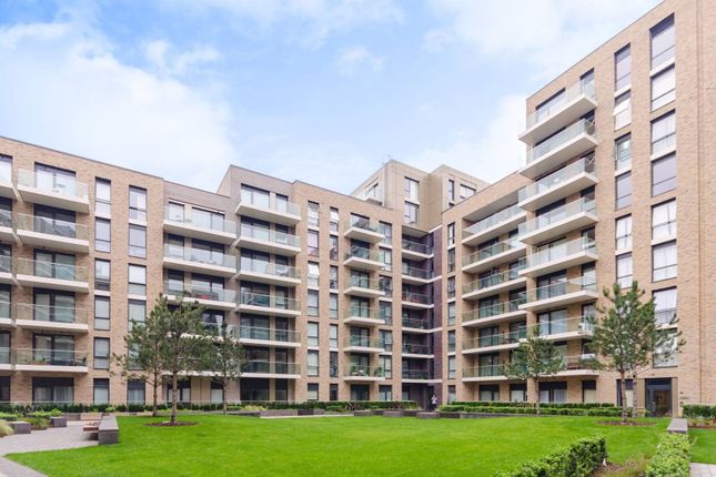 Flat to rent in Queenshurst Square, Kingston, Kingston Upon Thames
