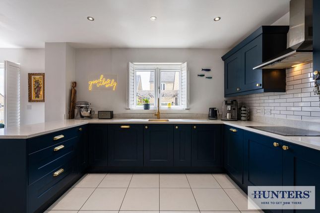 44, Brompton Drive, Bradford photo 4