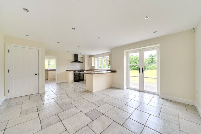 30, Old Warren, Blandford Forum photo 4