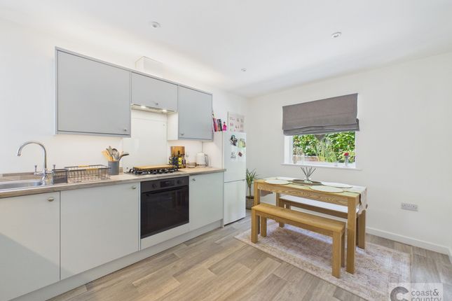 Flat 4, 28 Keyberry Road, Decoy, Newton Abbot photo 4
