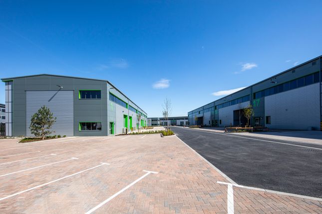 Industrial to let in Urban Express Park, Aston