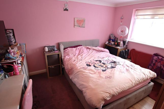 End terrace house for sale in Martin Road, Aveley, Essex