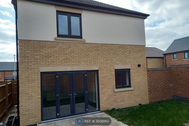 Slough Close, Priors Hall Park, Corby photo 4