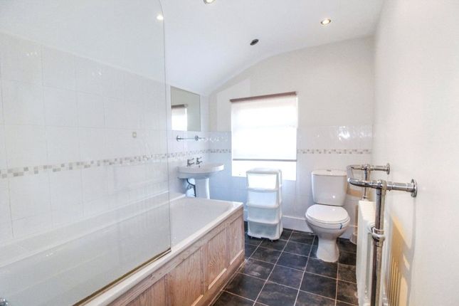 33, Ockley Road, West Sussex photo 4