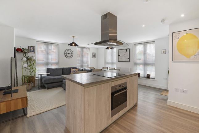 Flat 1, Alexander House, 21, Baddlesmere Drive, Kings Hill photo 3