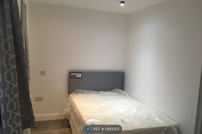 Thumbnail Room to rent in Aintree Crescent, Ilford