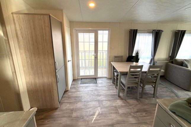 Delta Langford, Derwent photo 4
