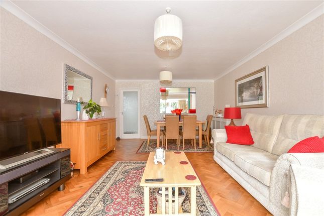 Parrock Avenue, Gravesend photo 4