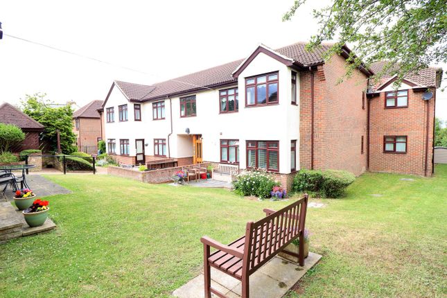 2-bed house on 9, Sheriton Square, Rayleigh, £185,000