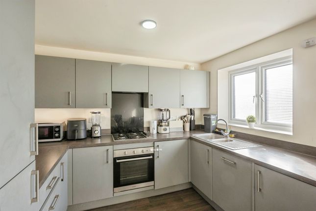 75, Bluebell Way, Rotherham photo 3
