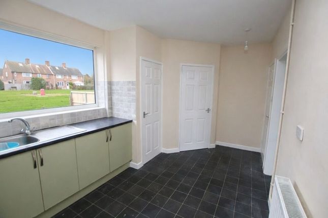 11, Carlton Park, Manby photo 4