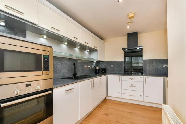 100, Kingsway, London photo 2