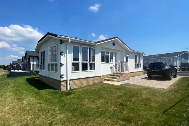 2-bed house on 18 Buttecup, Eastbourne Road, PEVENSEY BAY, £350,000