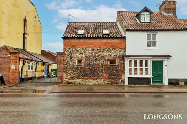 Terraced house for sale in London Street, Swaffham