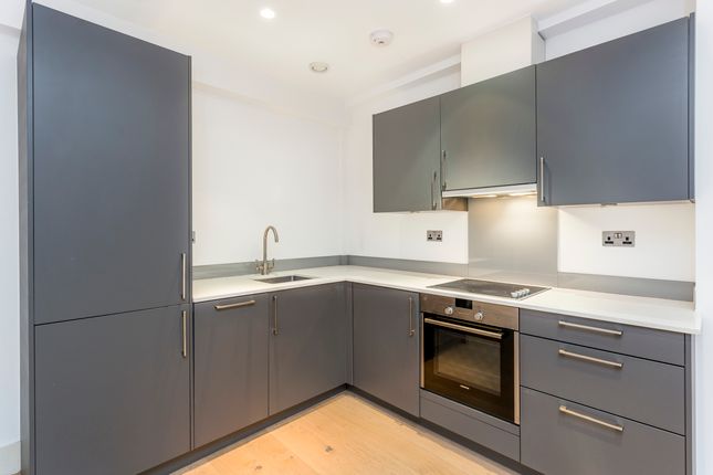 Flat 3, 48a Lexington Street, Soho photo 2